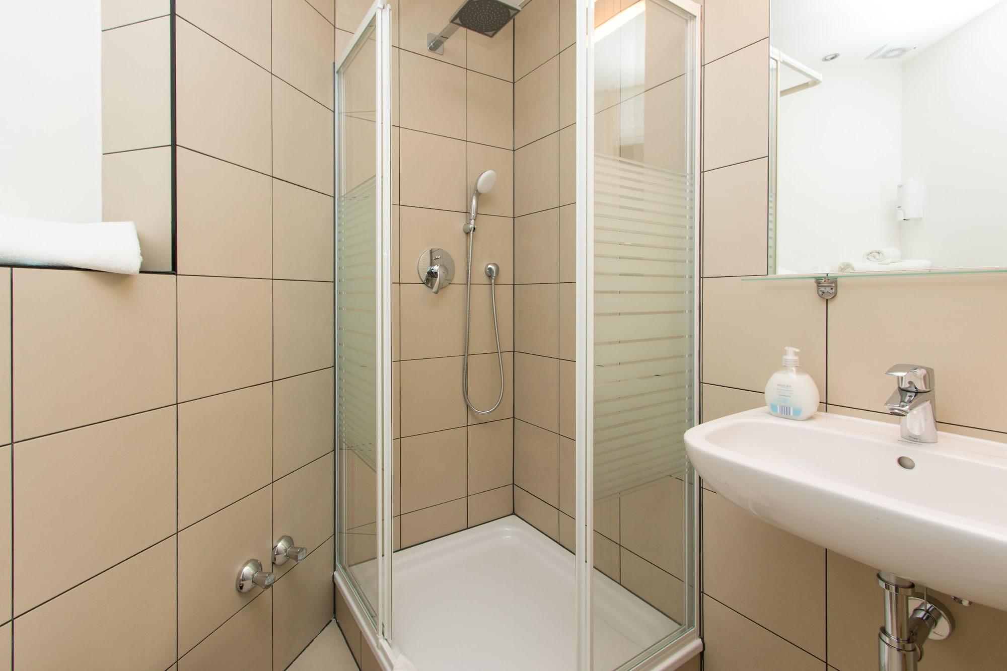 Primeflats - Aroser Allee Apartamento *